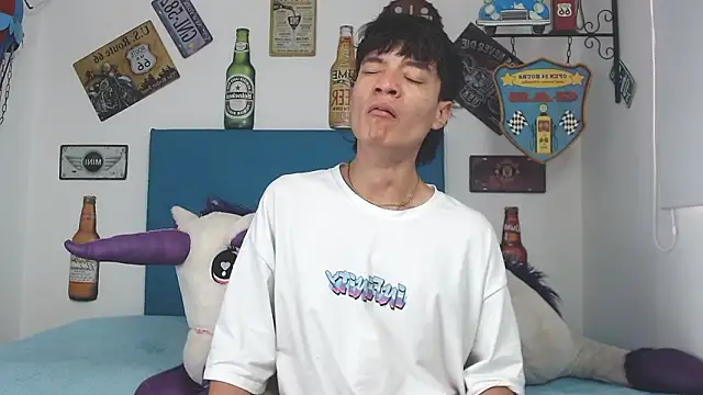 alex russo   online show from March 19, 6:45 pm