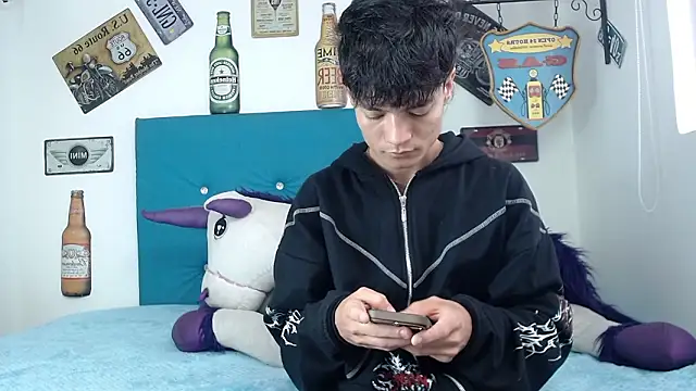 alex russo   online show from March 20, 8:46 pm