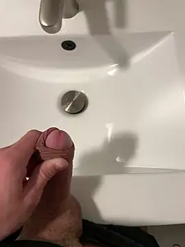 Snapshot of maksinka2006 chatting on October 13, 4:29 pm maksinka2006 online show from October 13, 4:29 pm