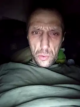 Snapshot of DeafeningCoil590 chatting on October 25, 5:04 am DeafeningCoil590 online show from October 25, 5:04 am