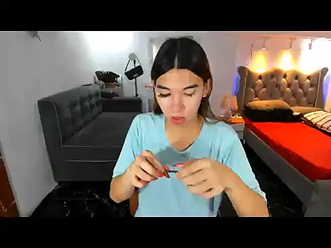 Snapshot of Yourdreamgoddess chatting on June 11, 5:22 pm Yourdreamgoddess online show from June 11, 5:22 pm