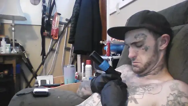 SWAGGDaddy93 online show from March 31, 7:20 am