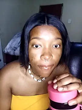 Snapshot of FreakieKay chatting on October 27, 2:04 am FreakieKay online show from October 27, 2:04 am