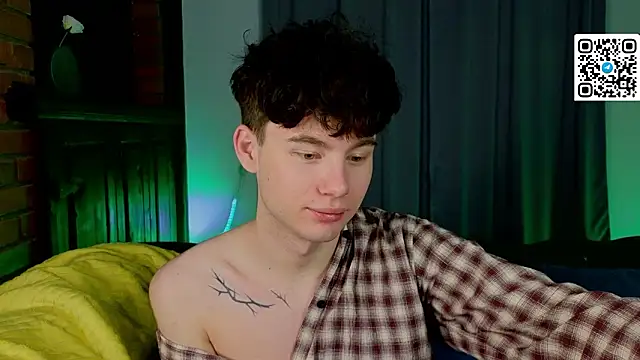 Cute Mike online show from March 17, 6:33 pm