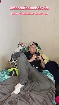 amandatheblondewife online show from March 15, 7:14 am