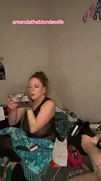 amandatheblondewife online show from April 16, 12:39 pm