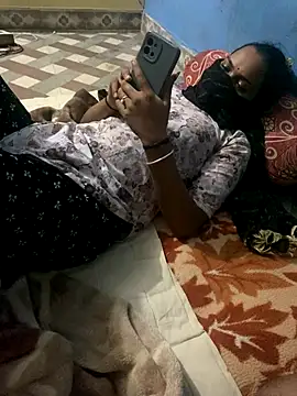 Snapshot of Indianhotgirl9 chatting on October 9, 5:22 pm Indianhotgirl9 online show from October 9, 5:22 pm