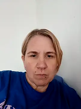 Snapshot of LaceyWestxx chatting on October 8, 12:58 pm LaceyWestxx online show from October 8, 12:58 pm