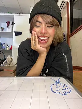Snapshot of Eva_Feller69 chatting on April 21, 2:51 am Eva Feller69 online show from April 21, 2:51 am