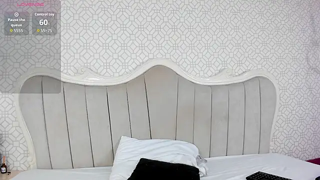 MarcelaCortes online show from April 7, 9:48 pm