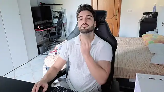 Al3xox02 online show from February 8, 11:57 am