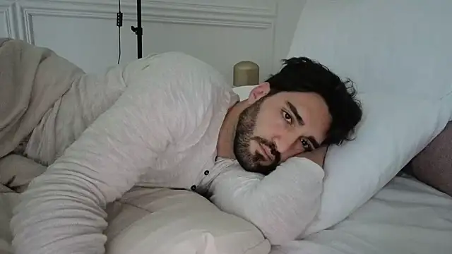 Al3xox02 online show from March 27, 9:53 am