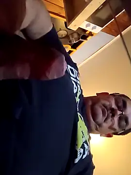 Snapshot of Alfred_00000 chatting on October 25, 1:24 am Alfred 00000 online show from October 25, 1:24 am