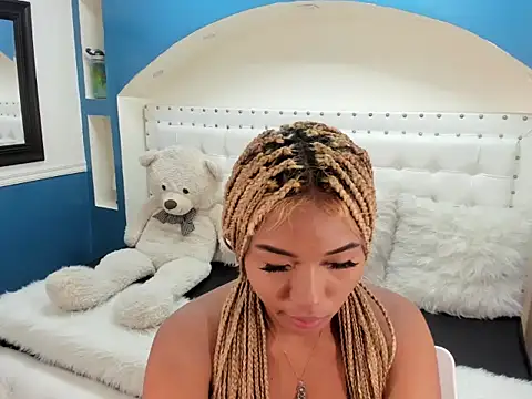 lili harvey online show from October 21, 9:48 pm
