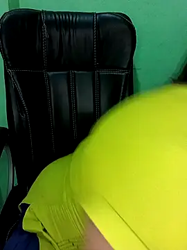 Snapshot of Rashmi_011 chatting on January 18, 11:58 am Rashmi 011 online show from January 18, 11:58 am