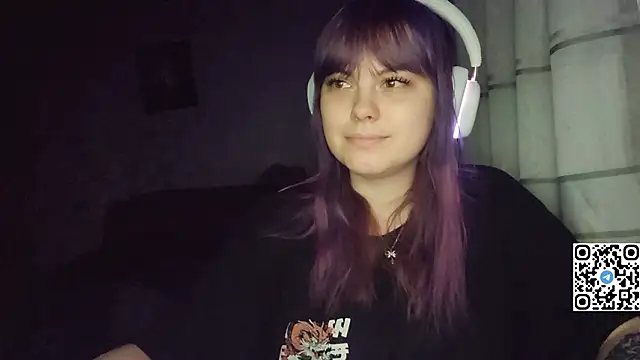 KristiBloom online show from February 15, 8:05 pm