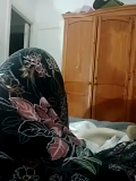 Snapshot of yolyyolandar chatting on May 10, 10:26 pm yolyyolandar online show from May 10, 10:26 pm