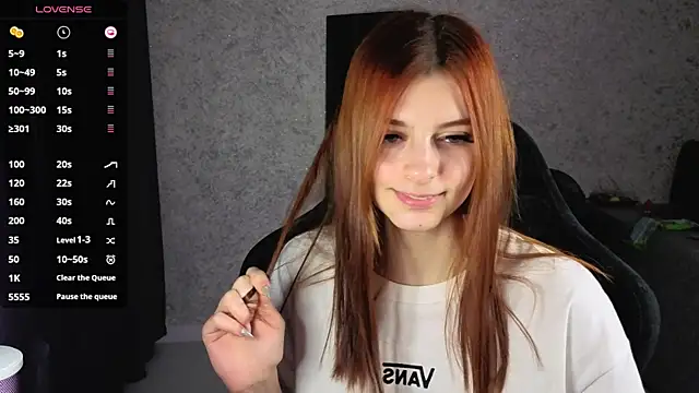 Snapshot of kitti_sweett chatting on January 6, 10:34 pm kitti sweett online show from January 6, 10:34 pm