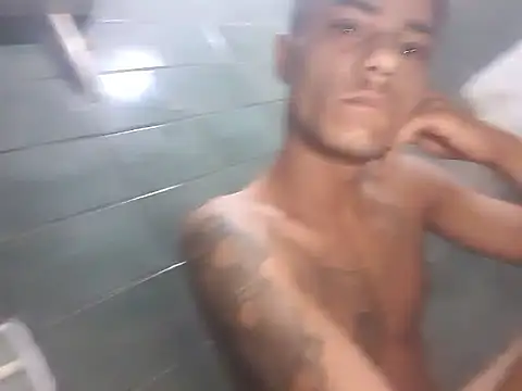 Snapshot of Amorseu18cm chatting on October 20, 1:00 pm Amorseu18cm online show from October 20, 1:00 pm