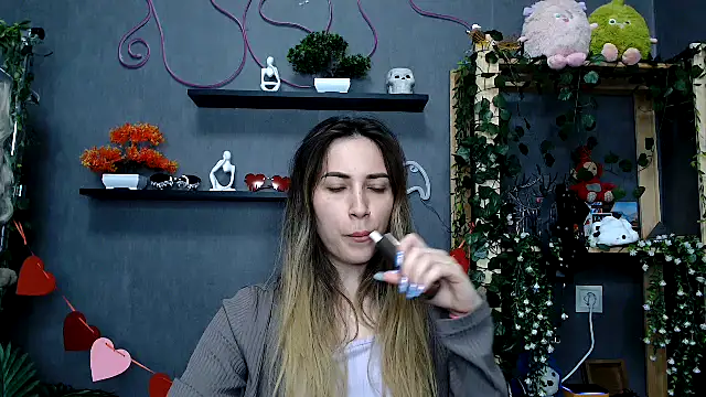 Snapshot of Walleriana chatting on October 10, 12:59 pm Walleriana online show from October 10, 12:59 pm