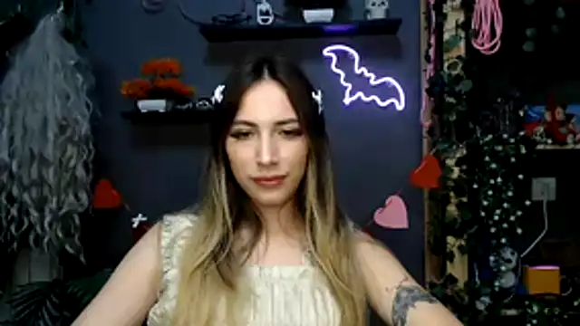 Snapshot of Walleriana chatting on October 27, 9:46 am Walleriana online show from October 27, 9:46 am