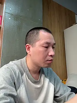 Snapshot of yichengm chatting on October 7, 3:25 am yichengm online show from October 7, 3:25 am