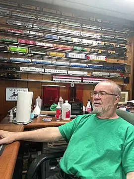 Jcaspen online show from April 15, 1:18 pm