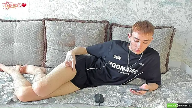 Snapshot of felixcurt69 chatting on May 14, 8:54 am felixcurt69 online show from May 14, 8:54 am