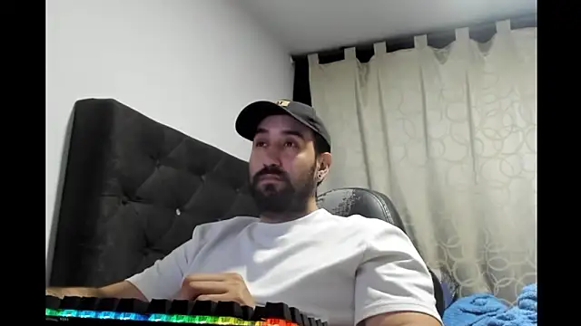 coolfriki online show from March 28, 3:39 am