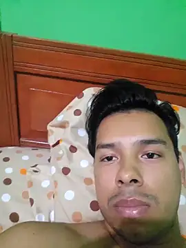 Snapshot of elvenas1106 chatting on October 8, 9:23 pm elvenas1106 online show from October 8, 9:23 pm