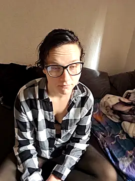 Snapshot of Lenalove02 chatting on October 29, 11:45 am Lenalove02 online show from October 29, 11:45 am