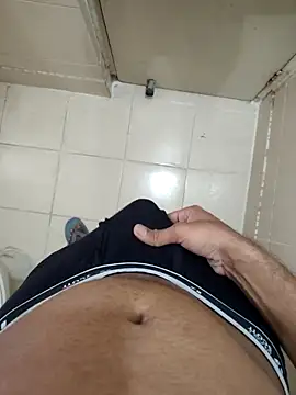 Snapshot of fueyyvvirub chatting on February 19, 7:26 am fueyyvvirub online show from February 19, 7:26 am