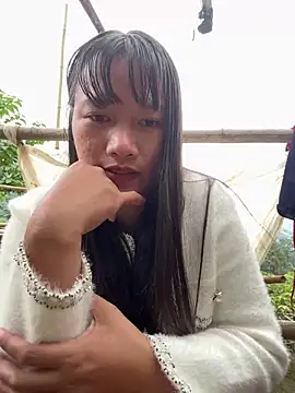 Snapshot of TrangNemo chatting on October 27, 8:51 am TrangNemo online show from October 27, 8:51 am