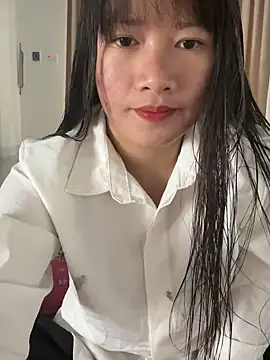 Snapshot of TrangNemo chatting on November 11, 12:54 am TrangNemo online show from November 11, 12:54 am