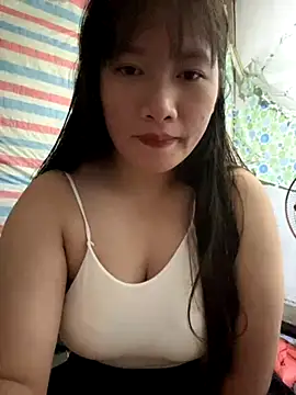 Snapshot of TrangNemo chatting on November 16, 1:22 am TrangNemo online show from November 16, 1:22 am