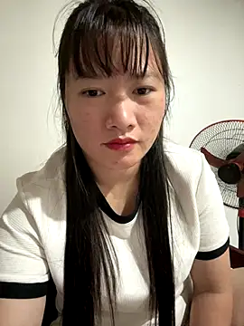 Snapshot of TrangNemo chatting on December 19, 10:44 am TrangNemo online show from December 19, 10:44 am
