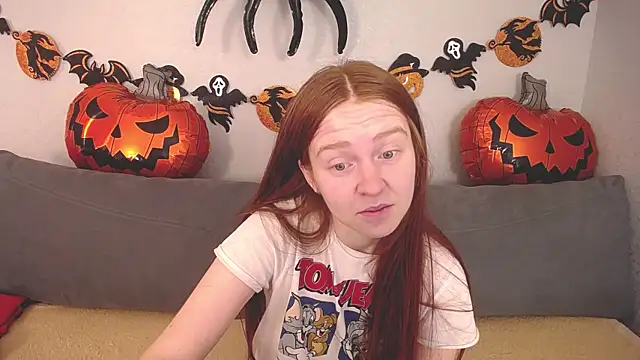 Evarey  online show from October 30, 5:20 am