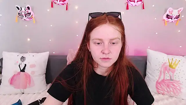 Snapshot of Evarey_ chatting on July 30, 7:18 am Evarey online show from July 30, 7:18 am