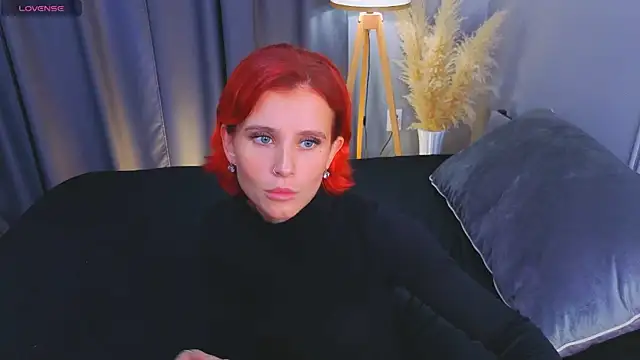 FoxxLina online show from October 12, 3:11 pm