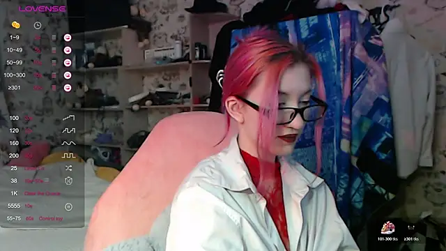 Snapshot of Dreamy_Red_Girl chatting on October 21, 6:30 pm Dreamy Red Girl online show from October 21, 6:30 pm