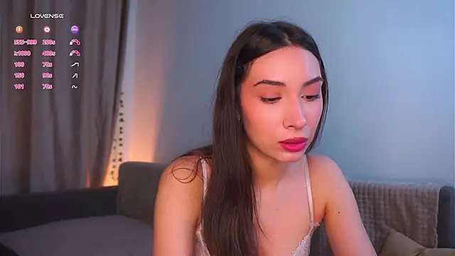 Snapshot of MissyHuf chatting on March 3, 8:31 am MissyHuf online show from March 3, 8:31 am