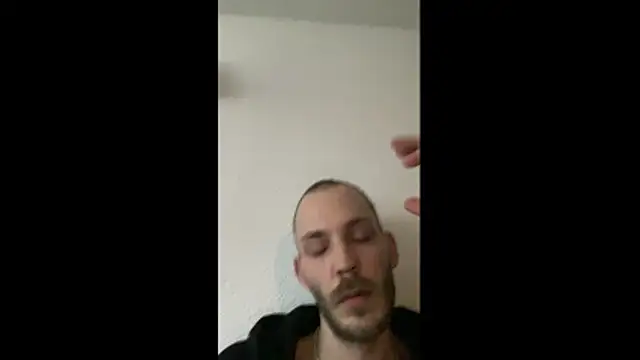 MolleDolle online show from April 24, 5:26 pm