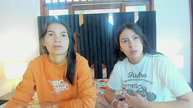 Snapshot of Sofy_and_Mia chatting on October 8, 12:47 pm Sofy and Mia online show from October 8, 12:47 pm