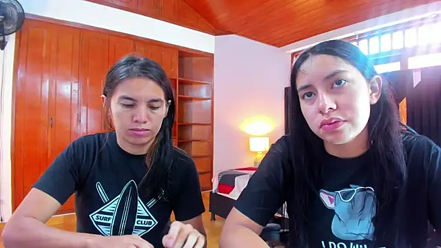 Snapshot of Sofy_and_Mia chatting on October 10, 12:37 pm Sofy and Mia online show from October 10, 12:37 pm