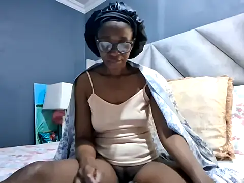 Snapshot of NaughtyCouga chatting on May 9, 2:17 am NaughtyCouga online show from May 9, 2:17 am