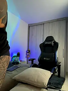 Dave-Max01 online show from November 20, 3:07 am