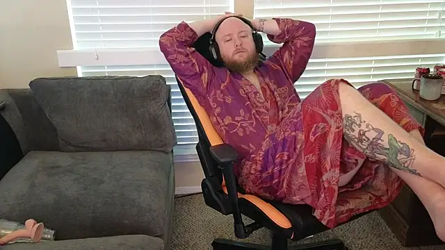 theballboy1 online show from April 17, 3:48 pm