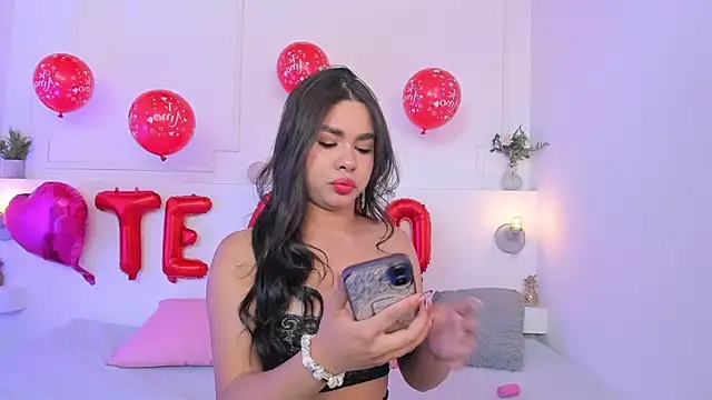 TianaGlow44 online show from February 14, 12:24 pm