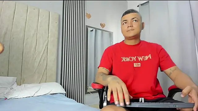 dante and kiara online show from March 1, 9:06 pm