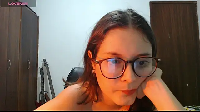 CarlaLorez online show from December 14, 10:25 pm